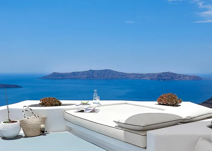 Dana & Infinity 4* Firostefani