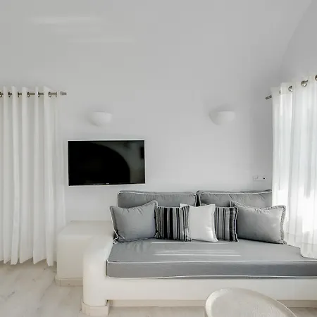 Dana & Infinity Aparthotel 3*