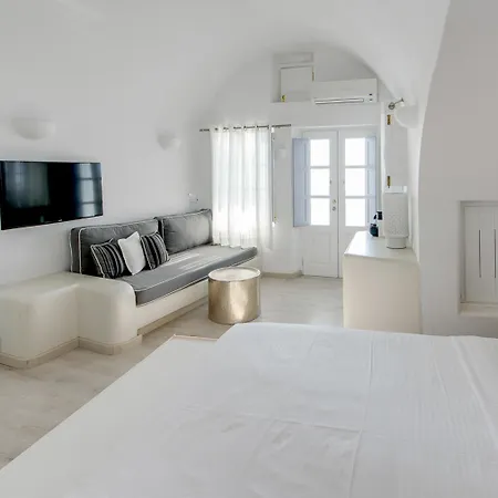 Dana & Infinity Firostefani