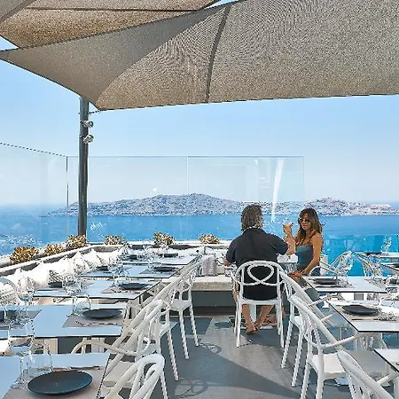 Dana & Infinity 4* Firostefani